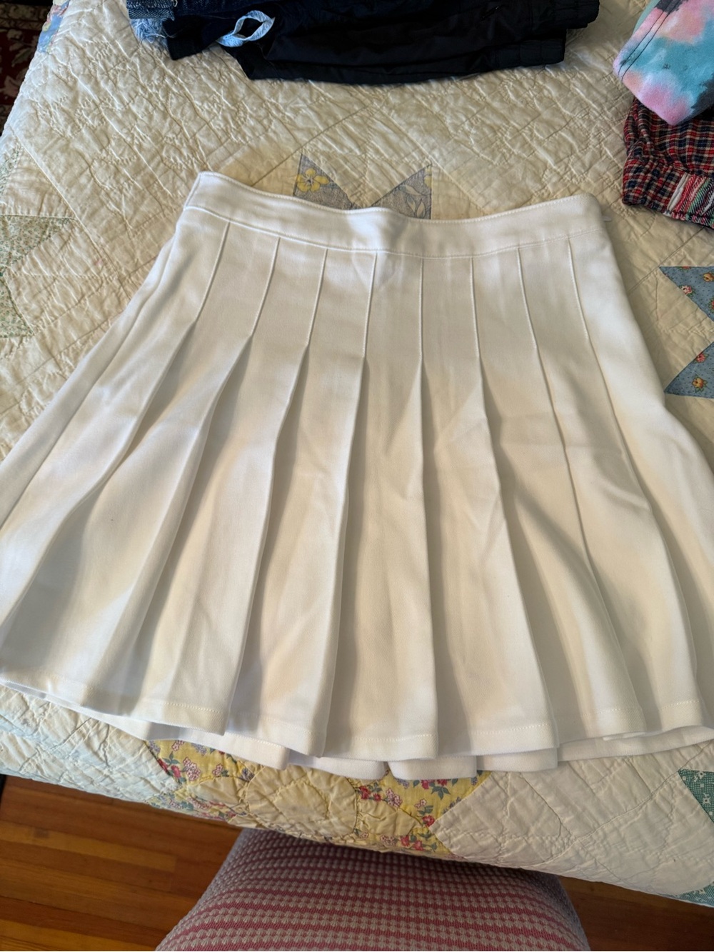 Hollister White Pleated Skater Mini Skirt
